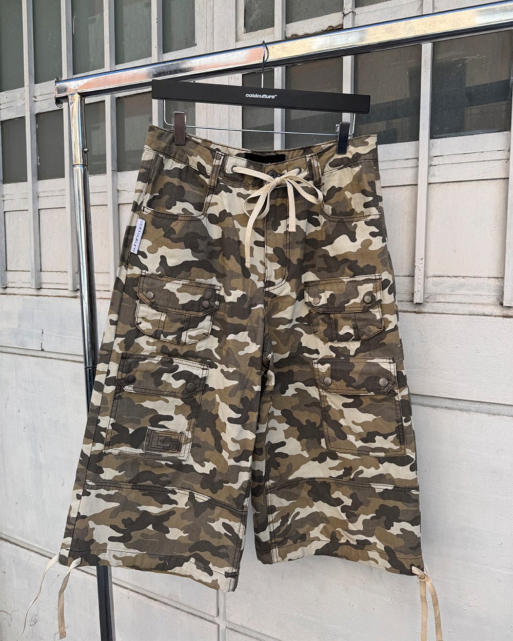 DUNE CAPRI PANTS CAMO - Cold Culture