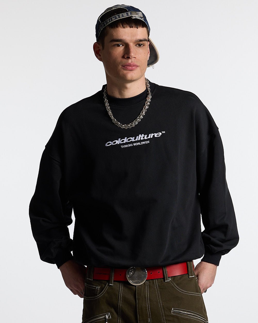 ESSENTIAL CREWNECK BLACK - COLD CULTURE