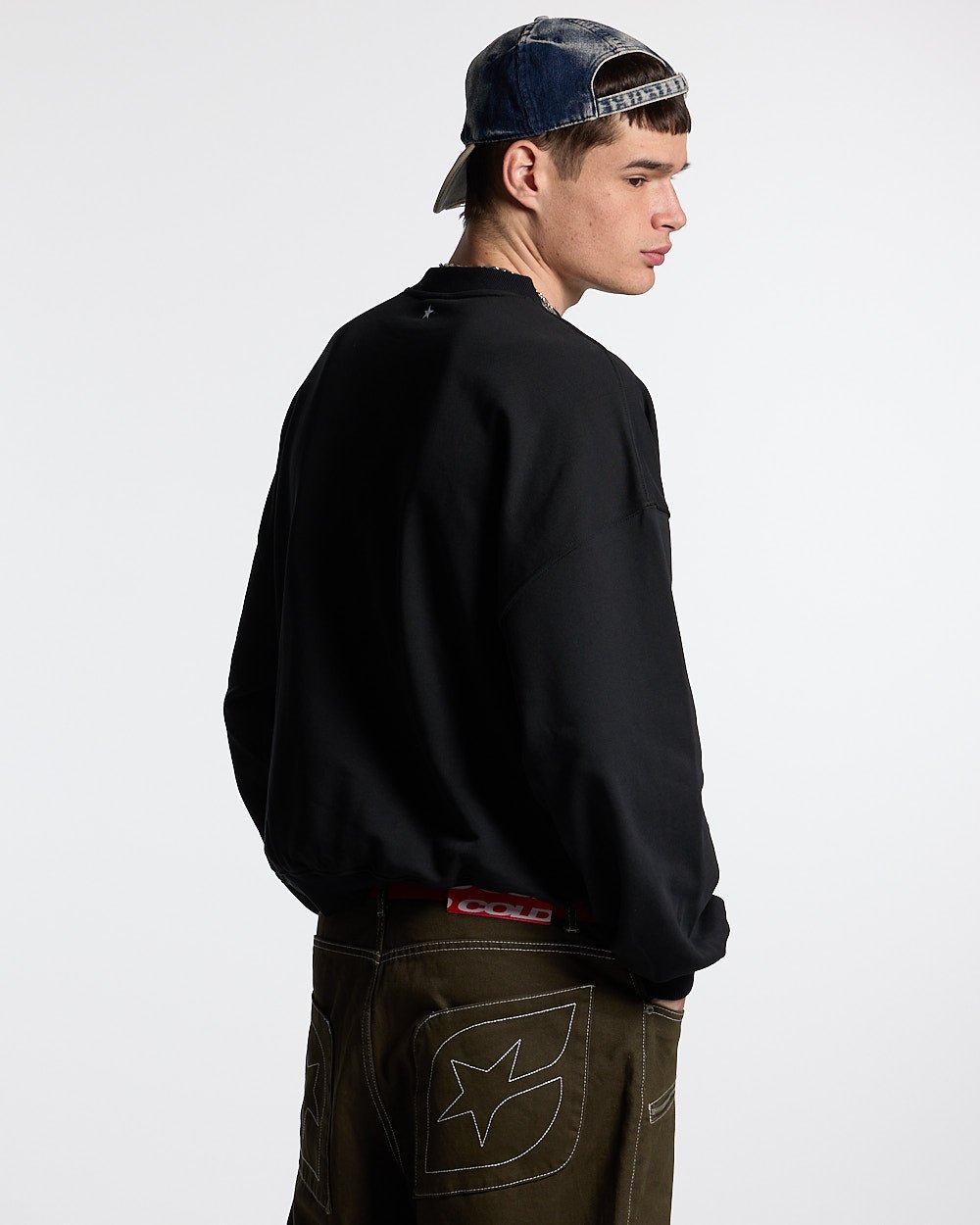 ESSENTIAL CREWNECK BLACK - COLD CULTURE