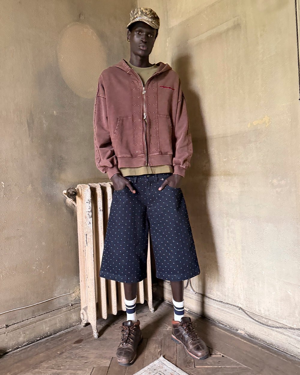 EYELET ZIP HOODIE BROWN - Cold Culture