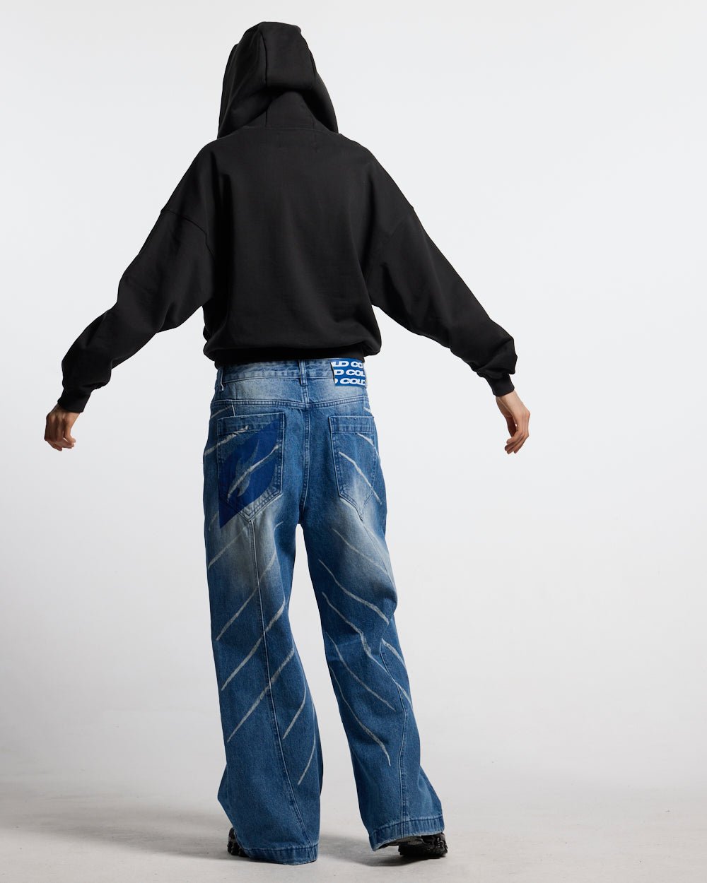 FADED AGE BUZO BLACK & BLUE - Cold Culture