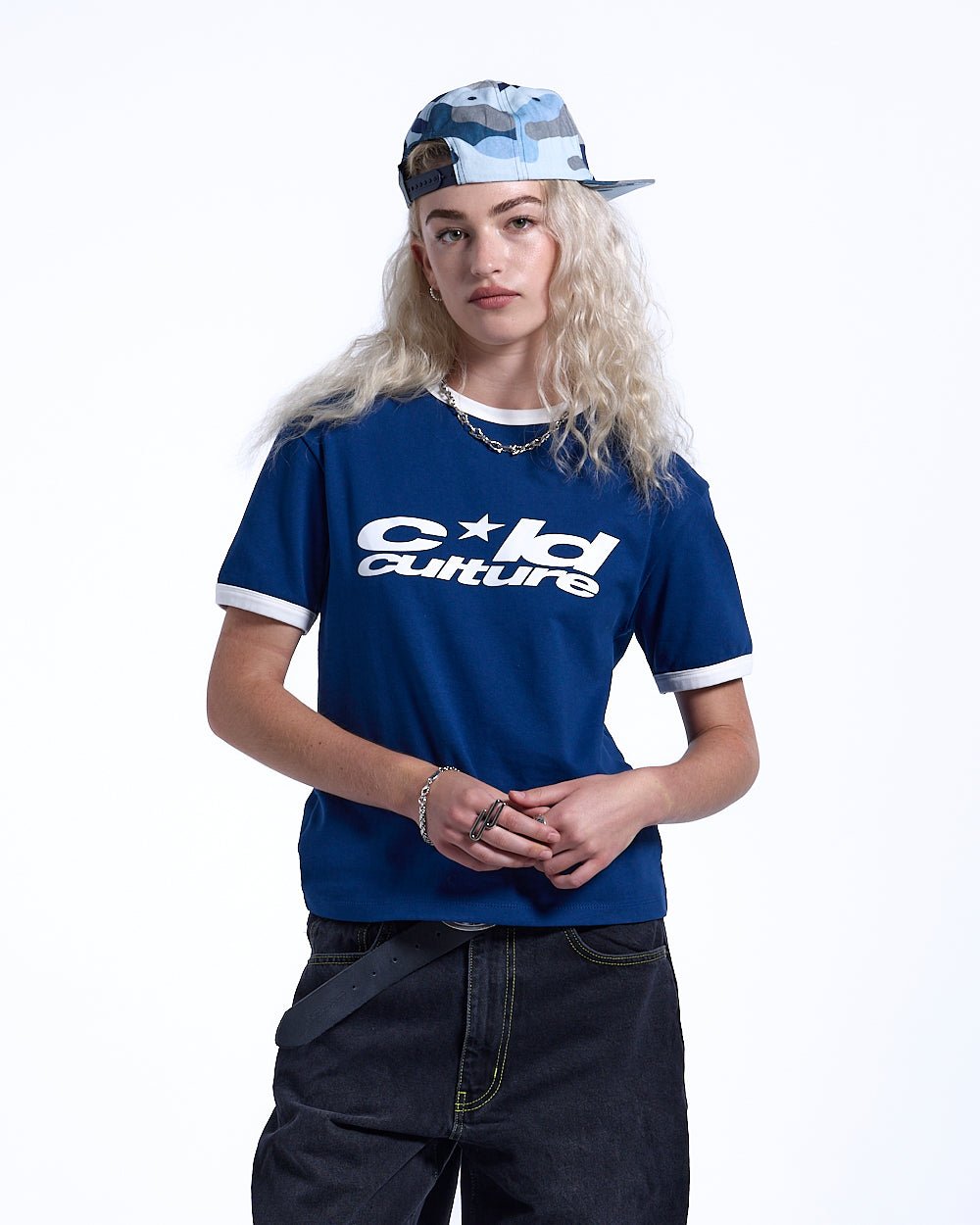 HARPER TEE DARK BLUE AND WHITE - COLD CULTURE
