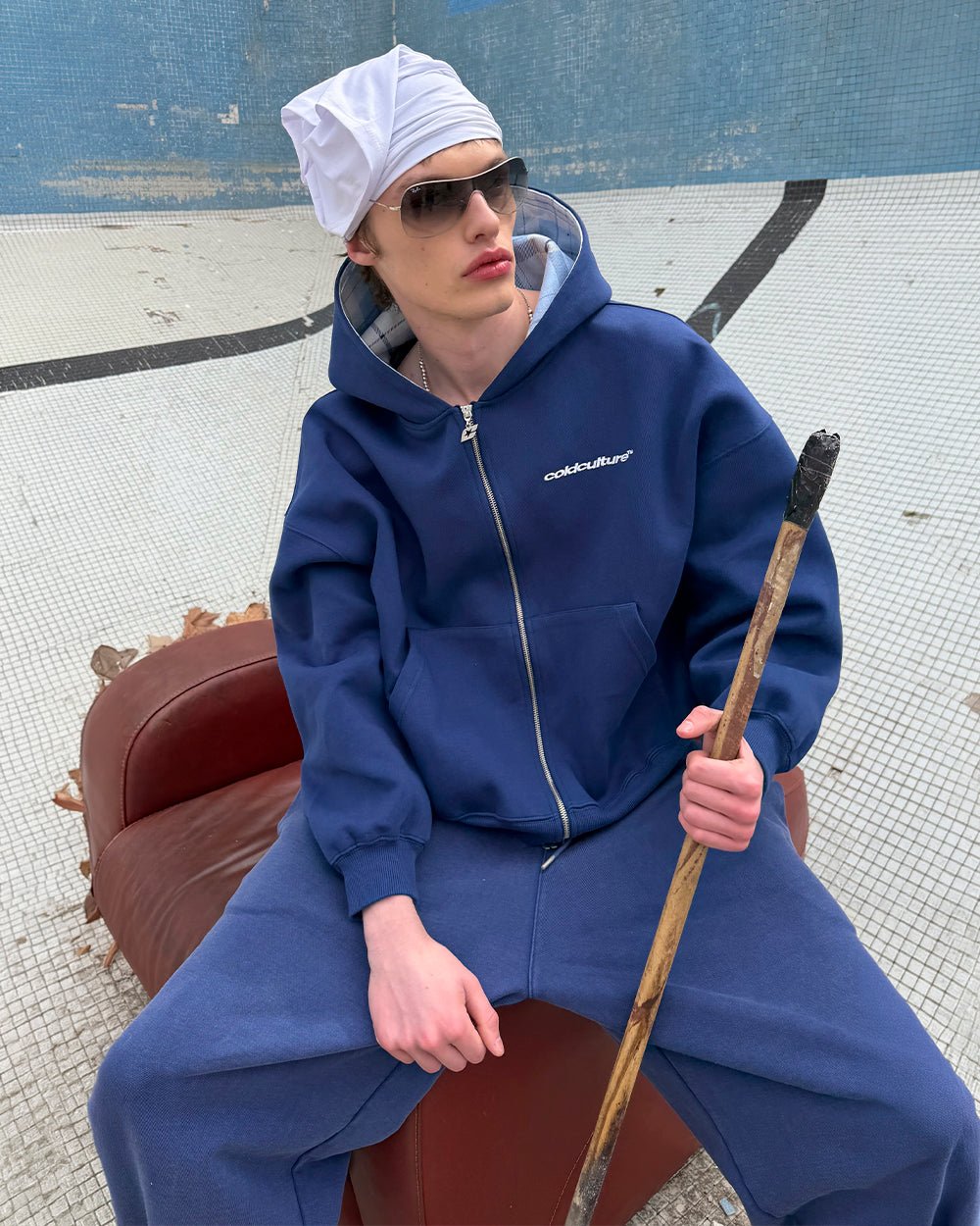 HIDE AND SEEK ZIP HOODIE NAVY
