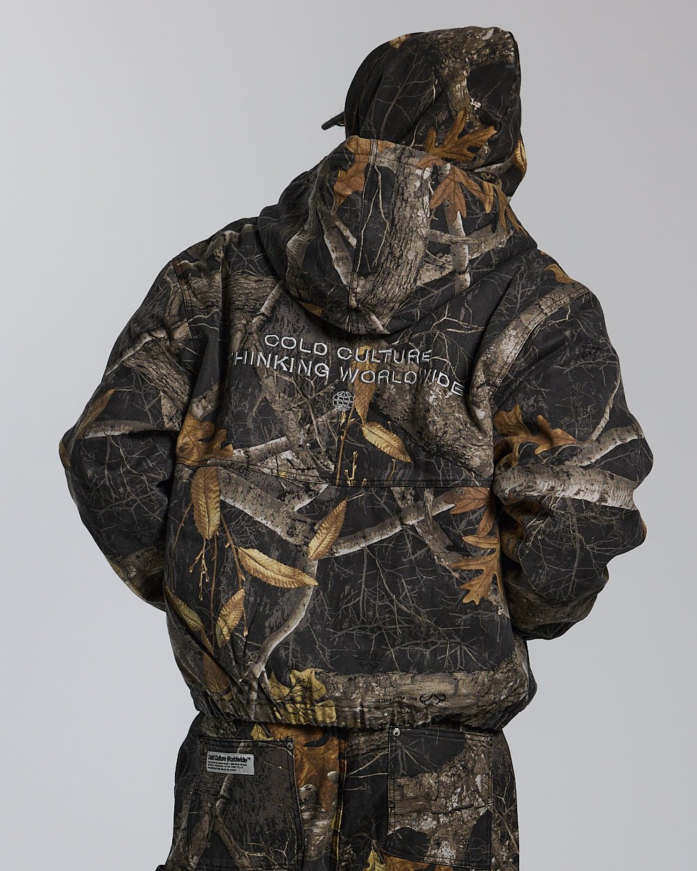 HOODED JACKET REALTREE BLACK - COLD CULTURE