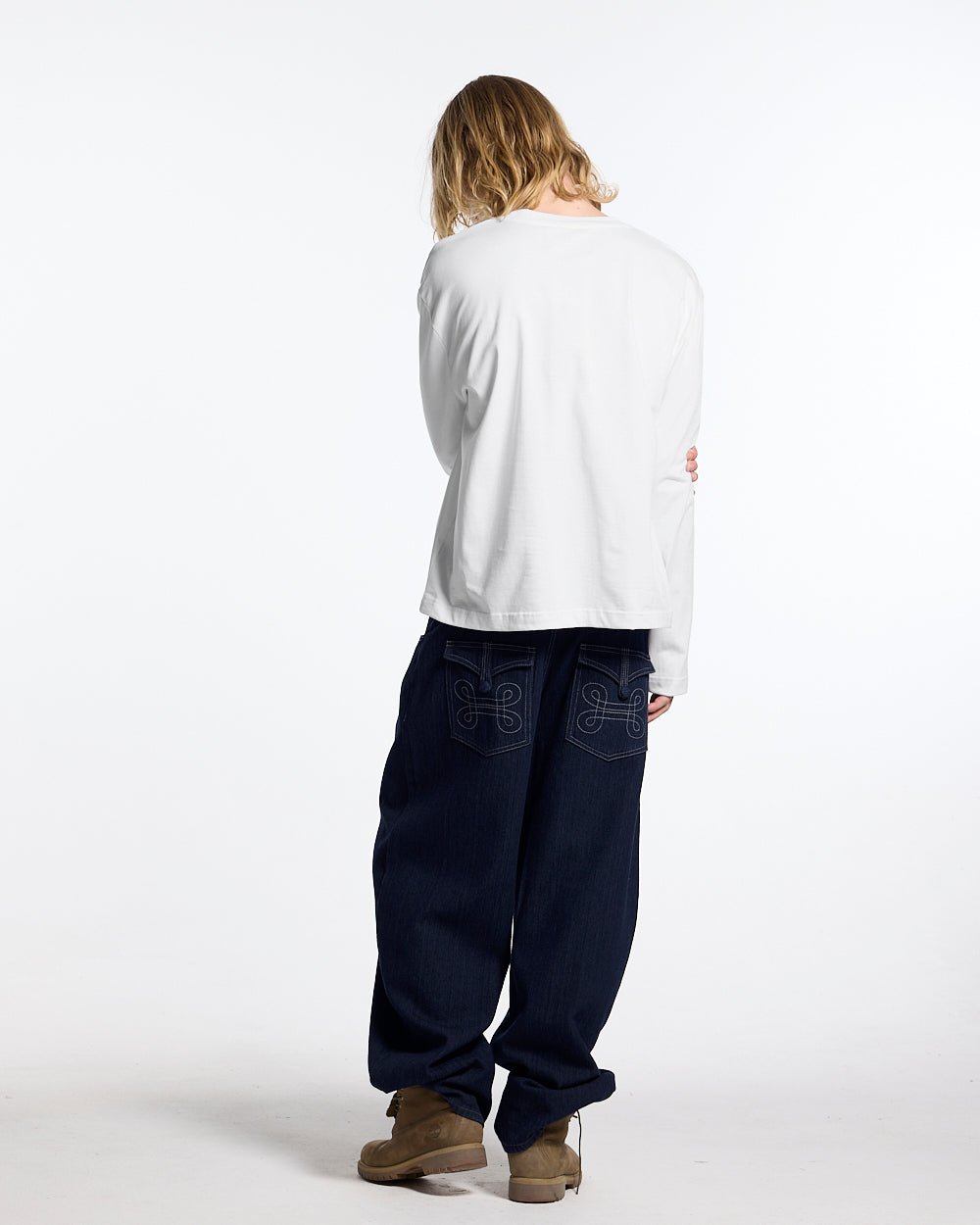 KNOTTING HILL LONGSLEEVE WHITE - Cold Culture