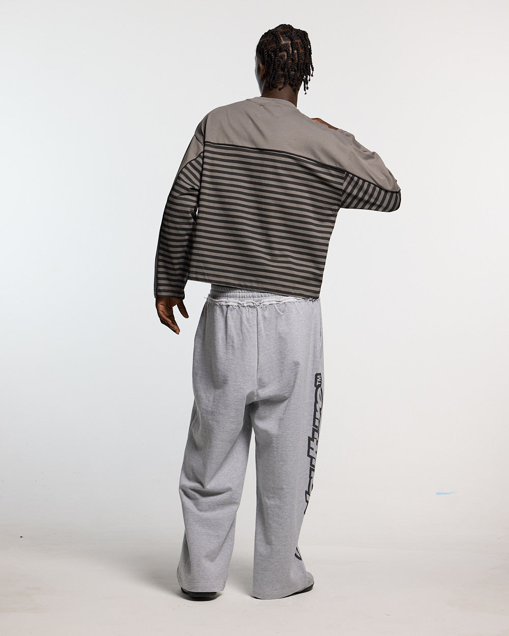 DOUBLE SIDED LONGSLEEVE DARK GREY