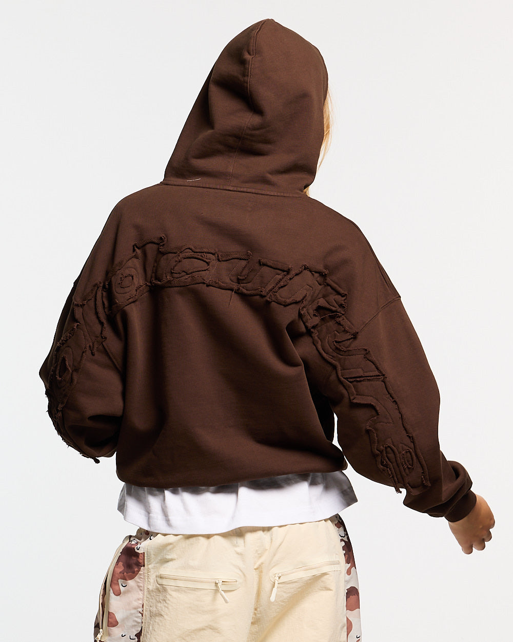 DISTRESS CURVED HOODIE BROWN