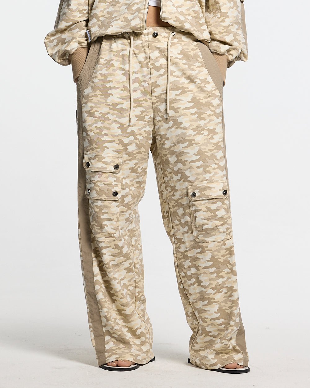 NEUTRAL FIELD SWEATPANTS CAMO - Cold Culture