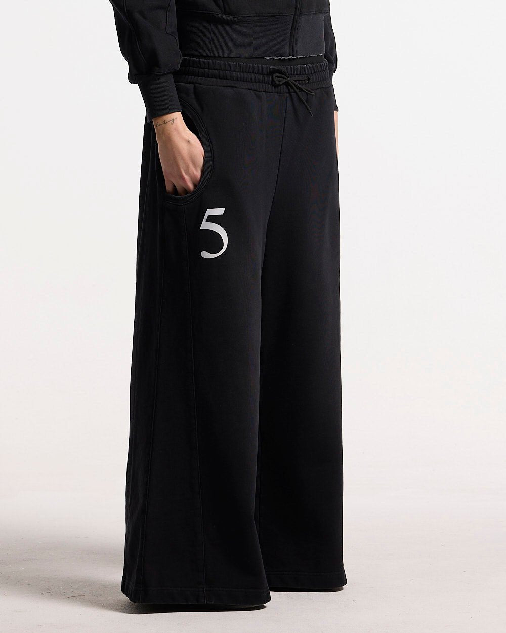 NIA SET SWEATPANTS BLACK - Cold Culture