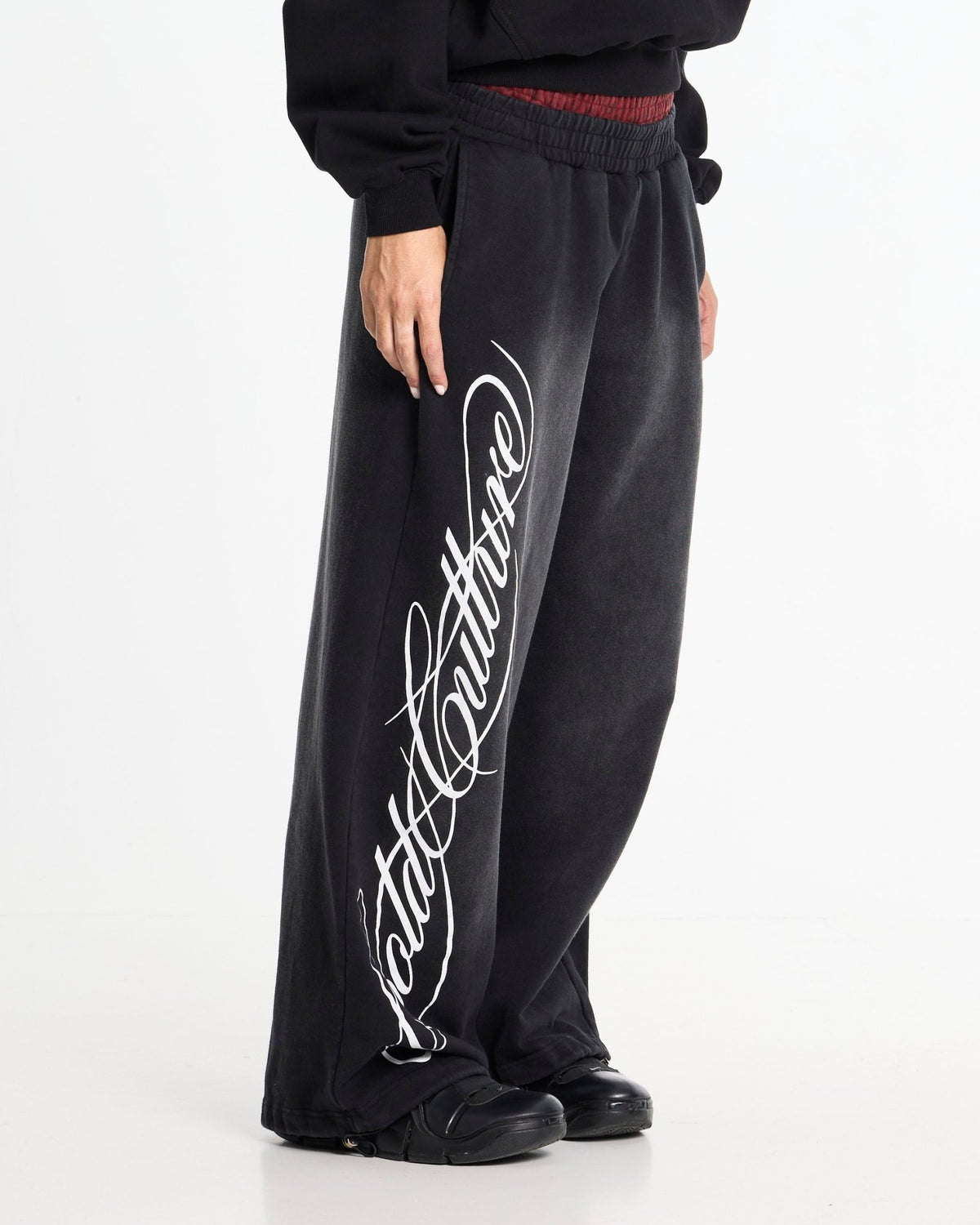 NIGHTHUNT SWEATPANTS BLACK - Cold Culture
