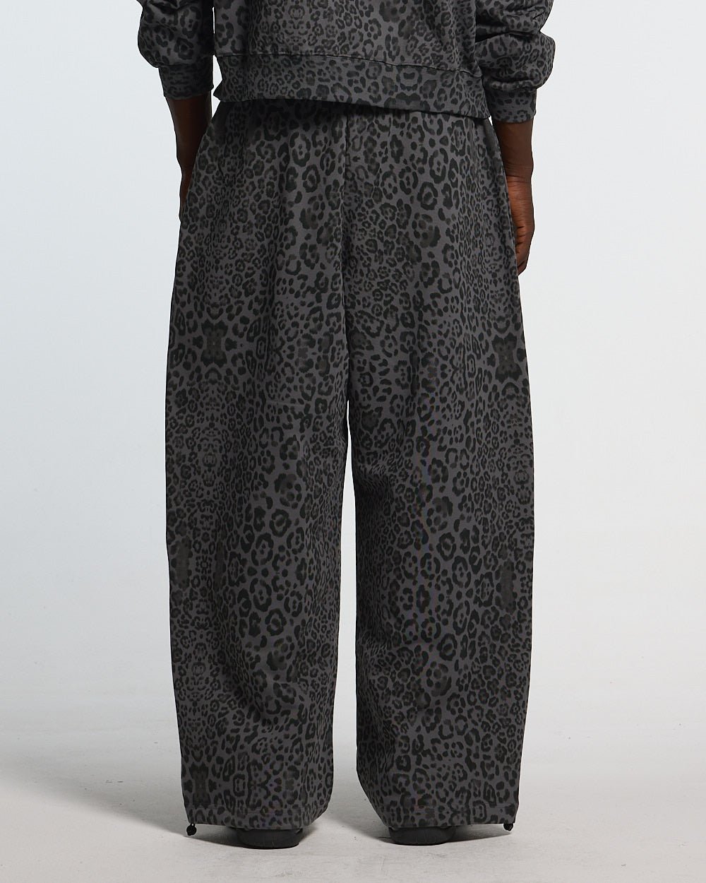 NOCTURNE BEAST SWEATPANTS DARK GREY - Cold Culture