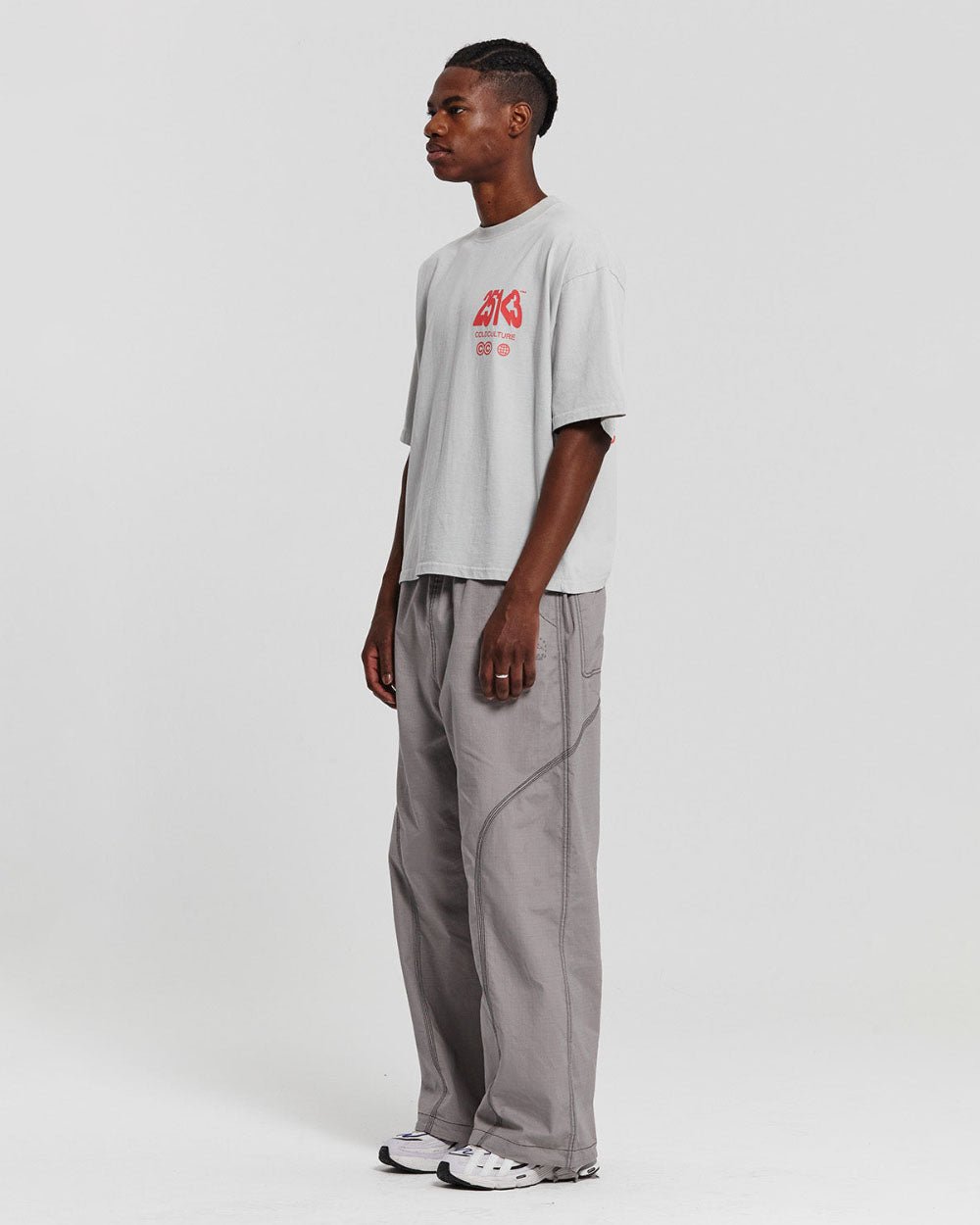 NUMBER PERSPECTIVE TEE ULTRA LIGHT GREY