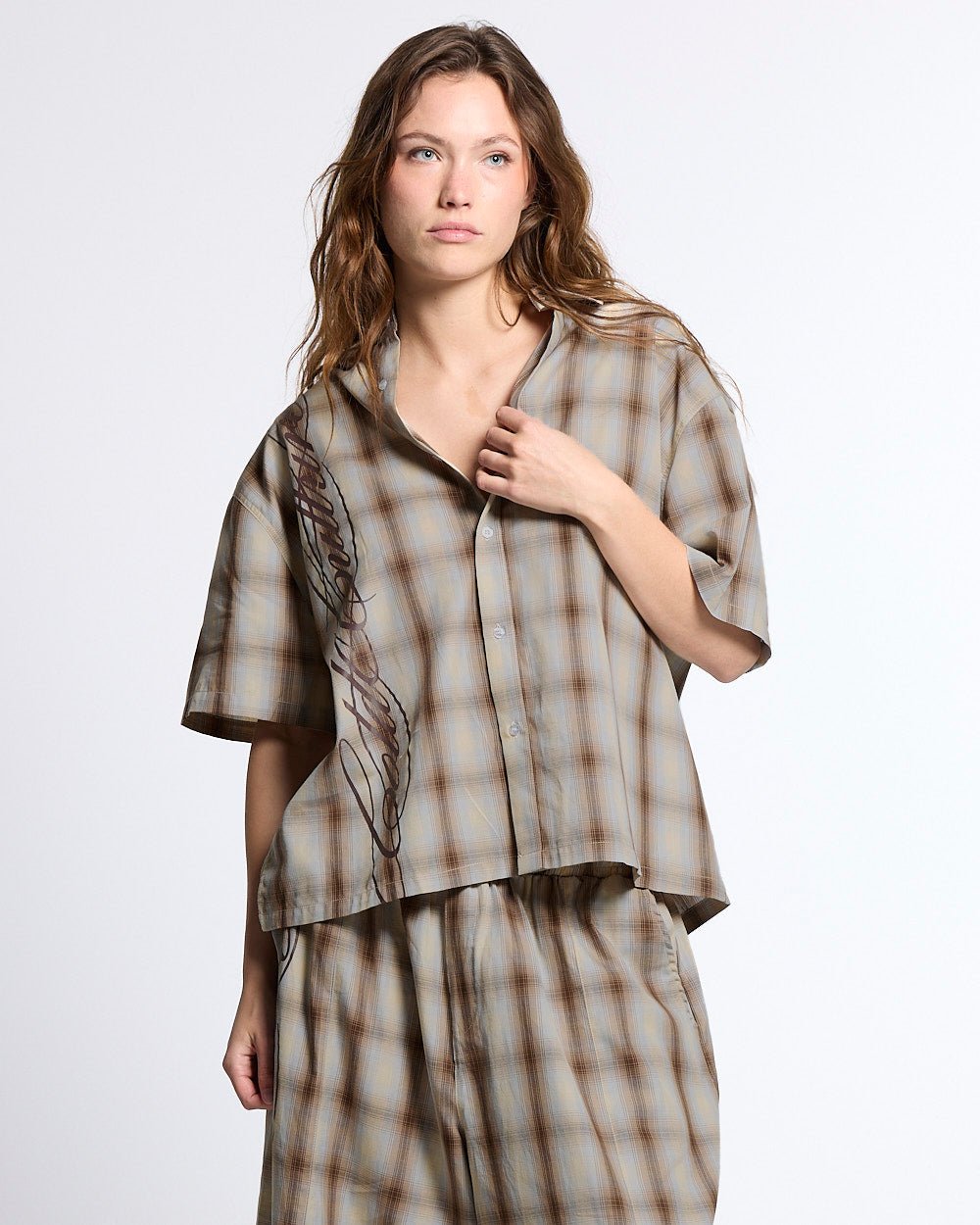 OFFICE SCRIPT SHIRT BEIGE - Cold Culture