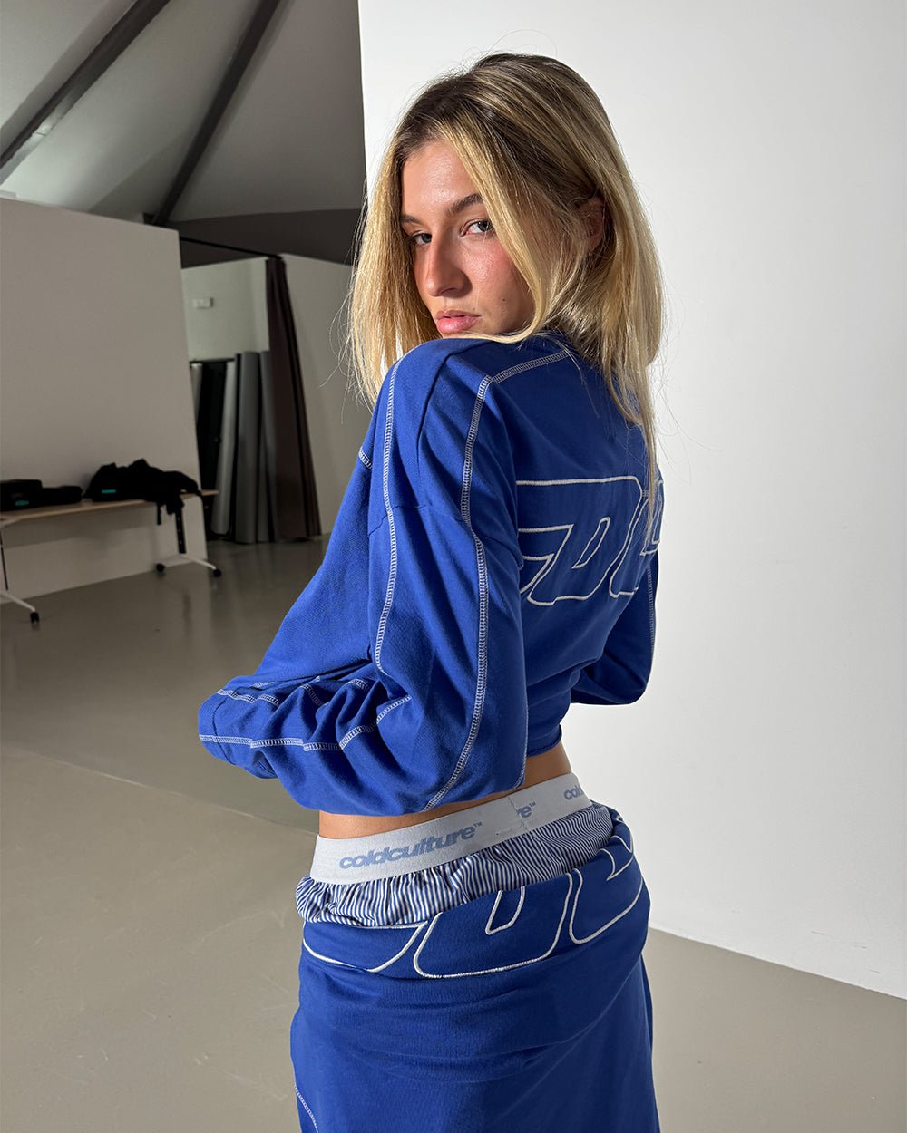 ROLLER LONGSLEEVE TEE VIBRANT BLUE - Cold Culture