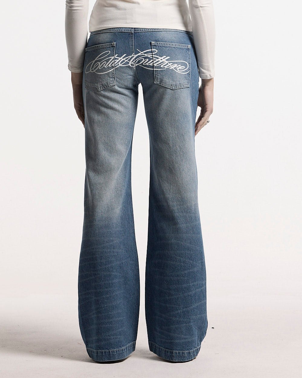 パンツ unmapped Washed out script jeans SCRIPT BOOTCUT JEANS BLUE