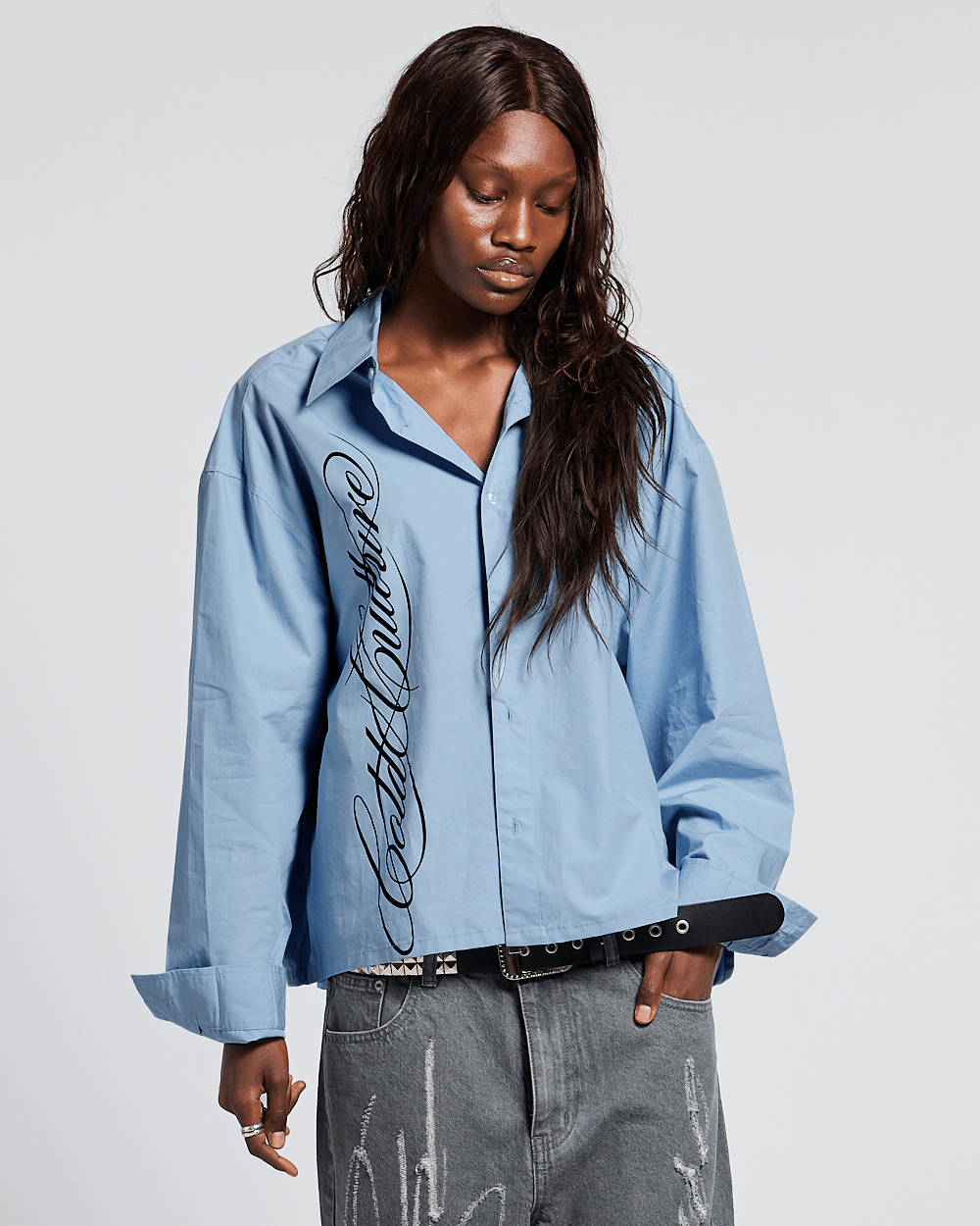 SCRIPT SHIRT BABY BLUE - Cold Culture