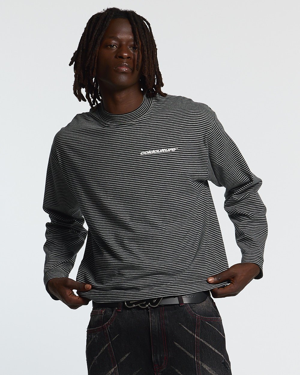 SCRIPT STRIPES LONGSLEEVE BLACK - Cold Culture