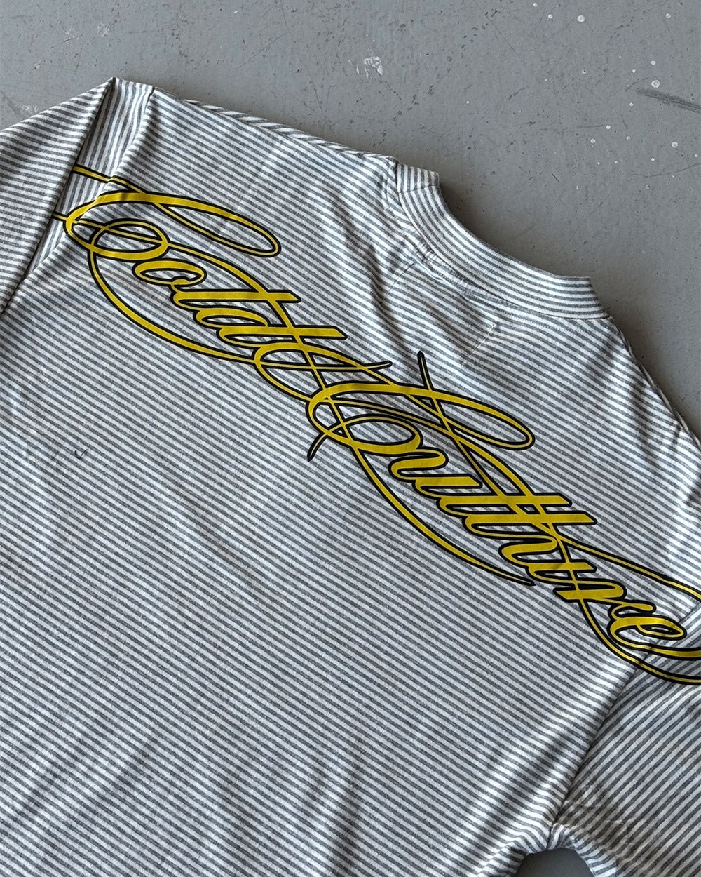 SCRIPT STRIPES LONGSLEEVE GREY - Cold Culture