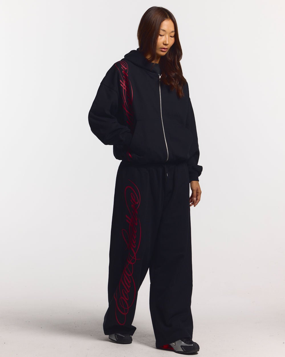 SCRIPT SWEATPANTS BLACK - Cold Culture