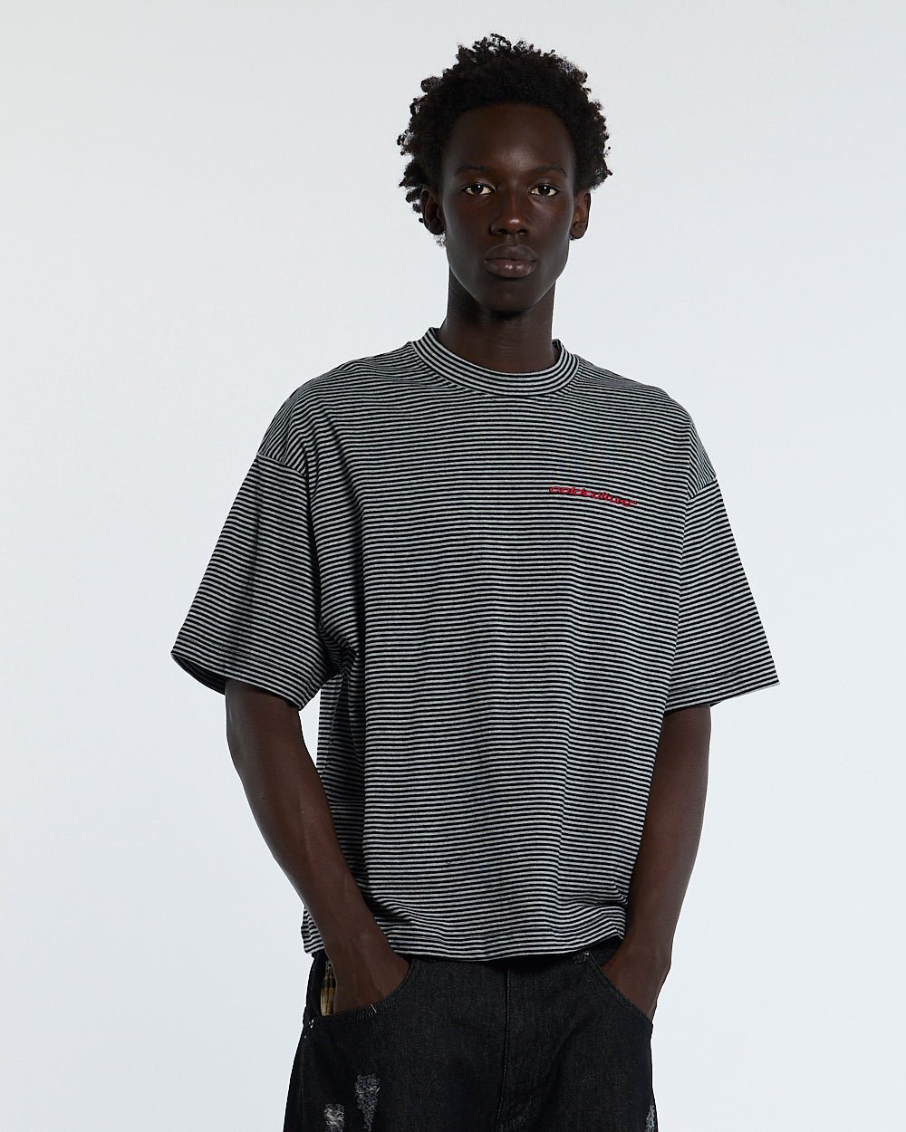 SCRIPTED STRIPES TEE BLACK - Cold Culture