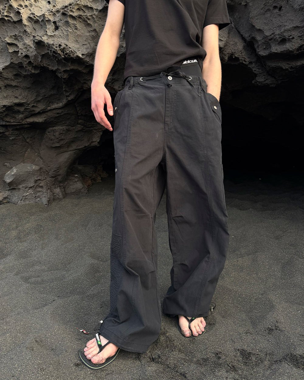 SOLID CARGO PANTS BLACK - Cold Culture