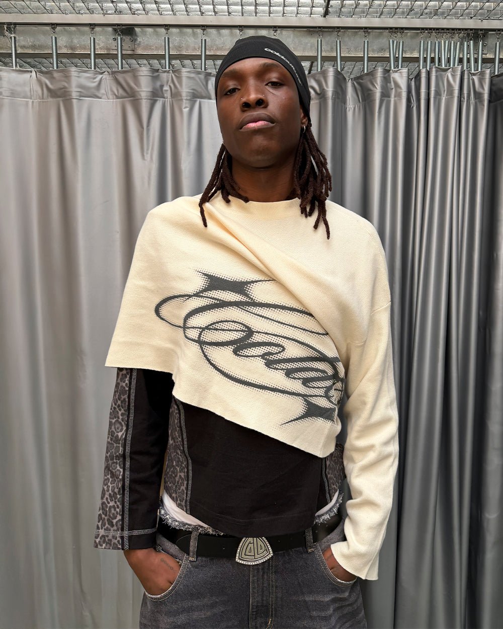 SPARKLY SCRIPT KNIT OFF WHITE