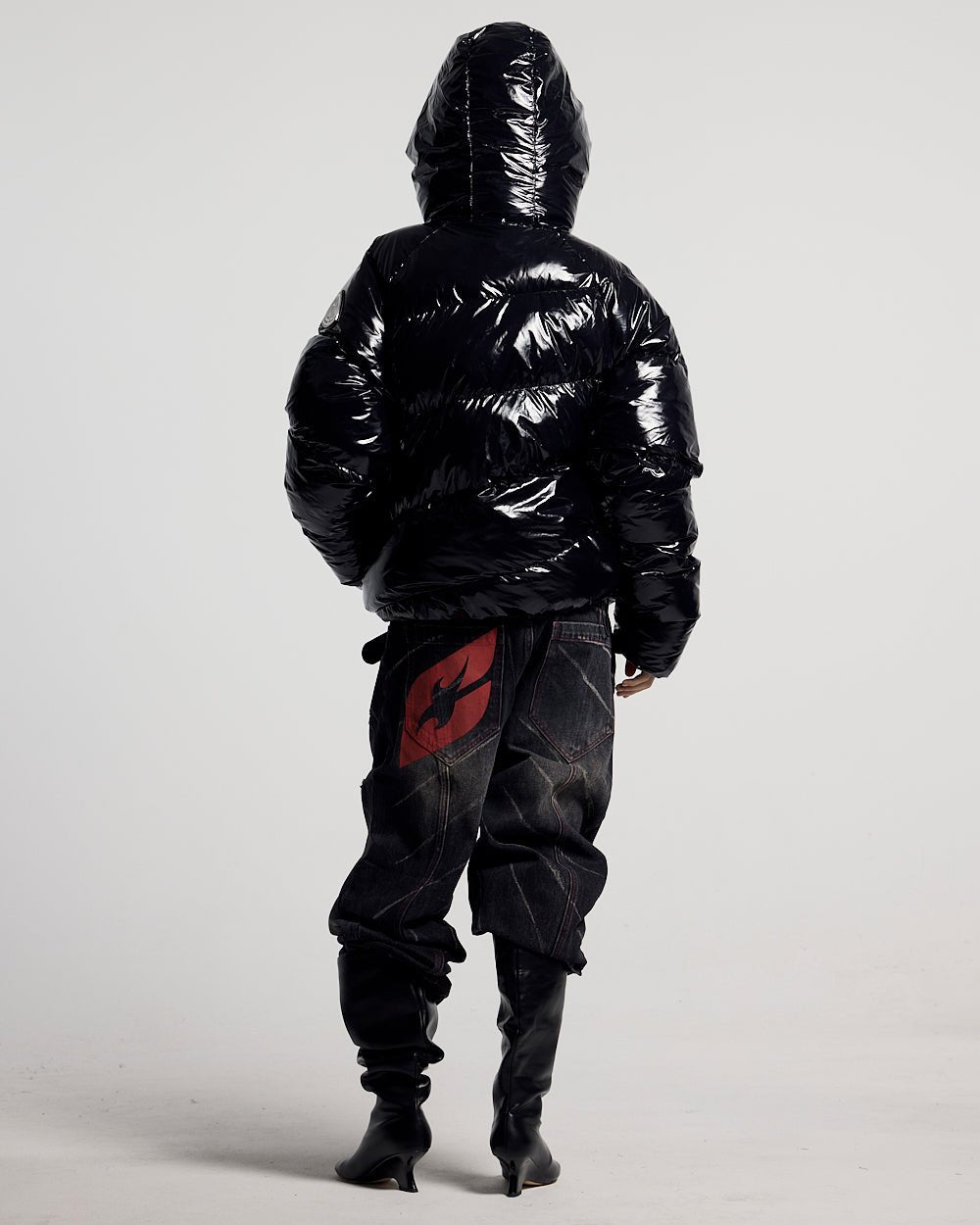 SPIRAL PUFFER GLOSSY BLACK - Cold Culture