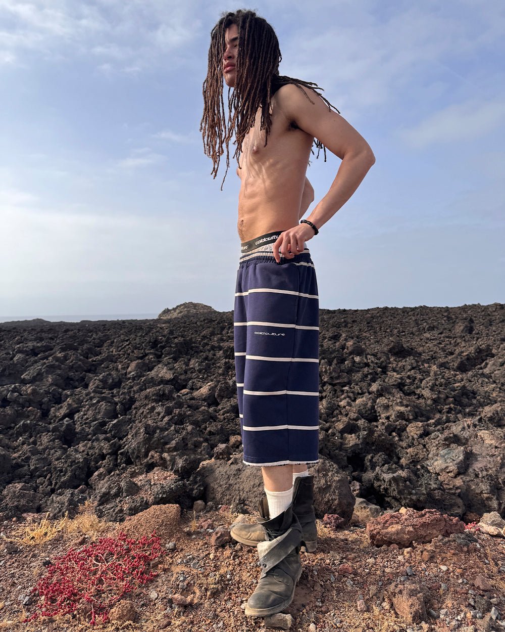 STALLION SHORT SWEATPANTS NAVY - Cold Culture