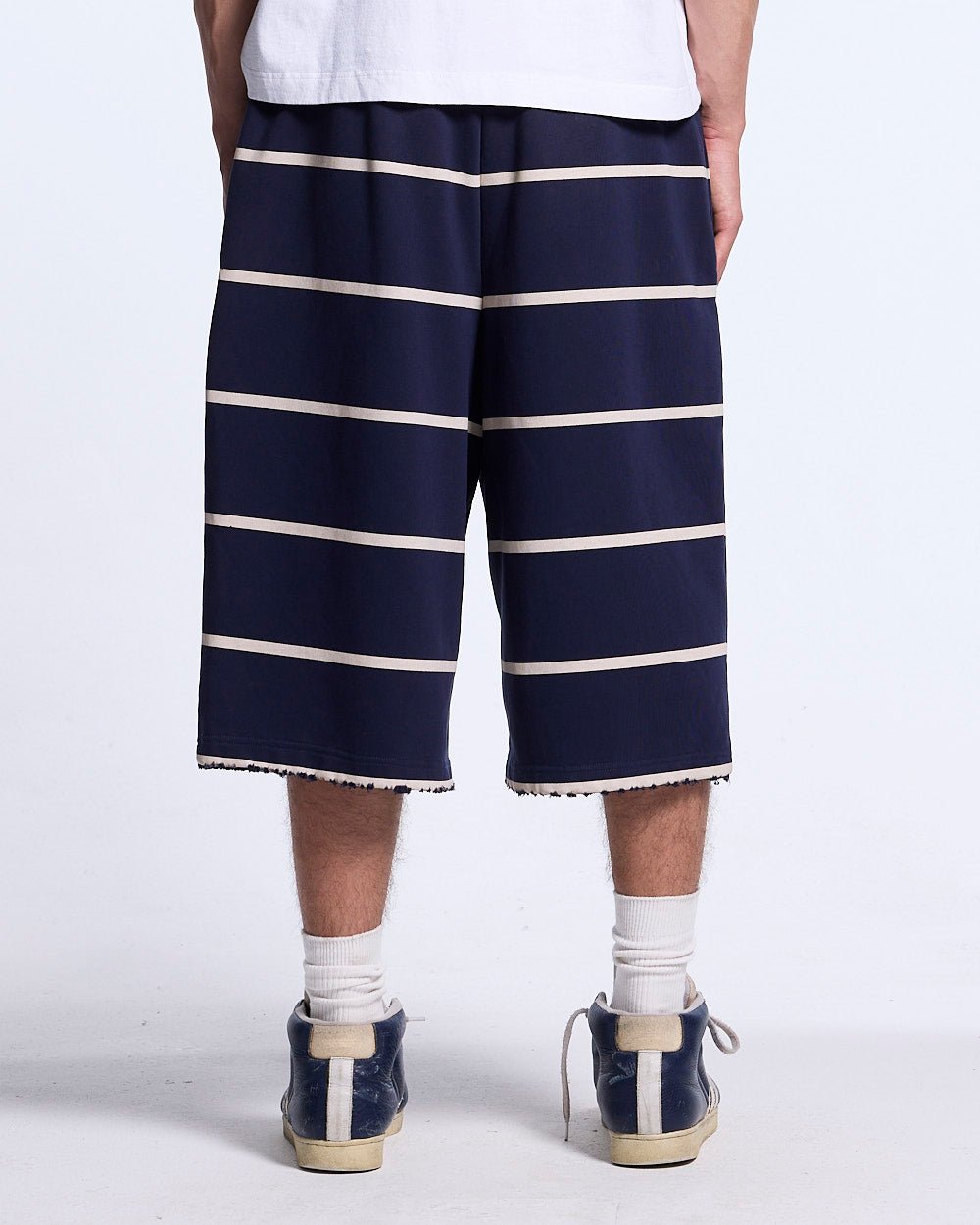 STALLION SHORT SWEATPANTS NAVY - Cold Culture