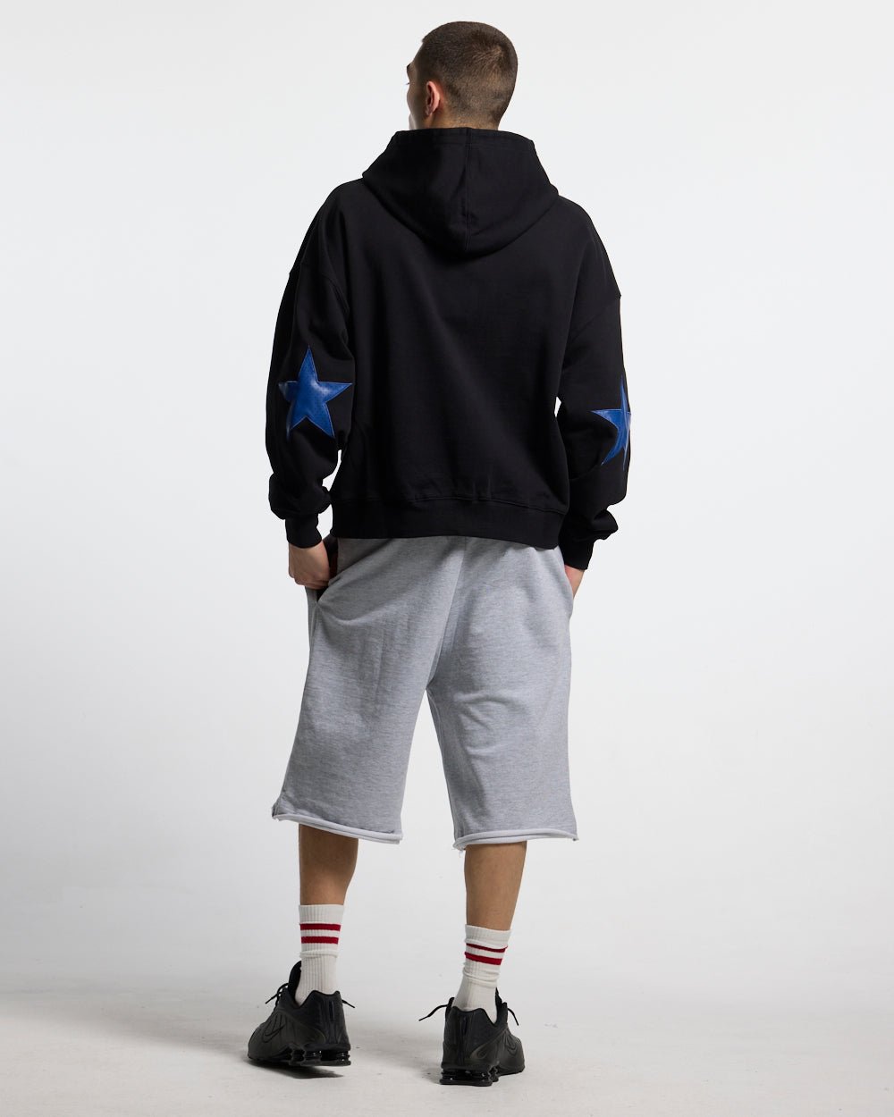 STAR CURVED ZIP HOODIE BLACK - Cold Culture