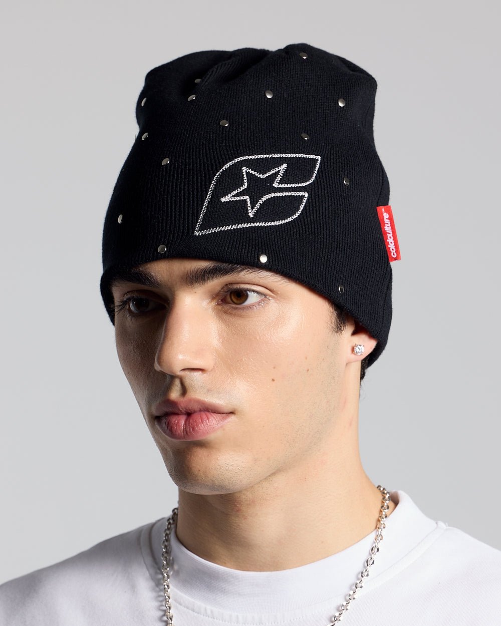 STUDS BEANIE BLACK - Cold Culture