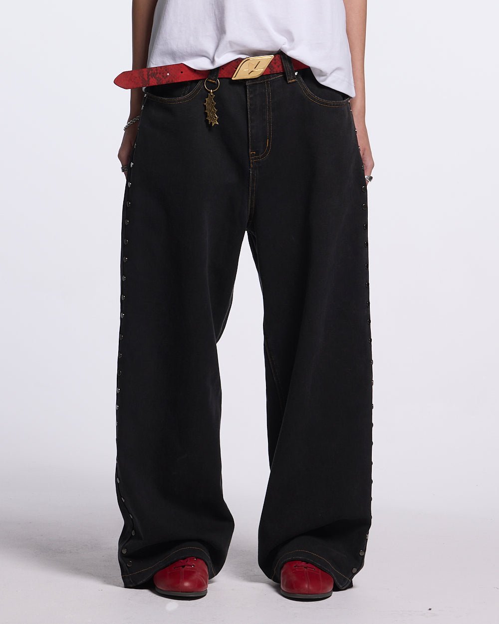 STUDS JEANS BLACK DENIM - COLD CULTURE