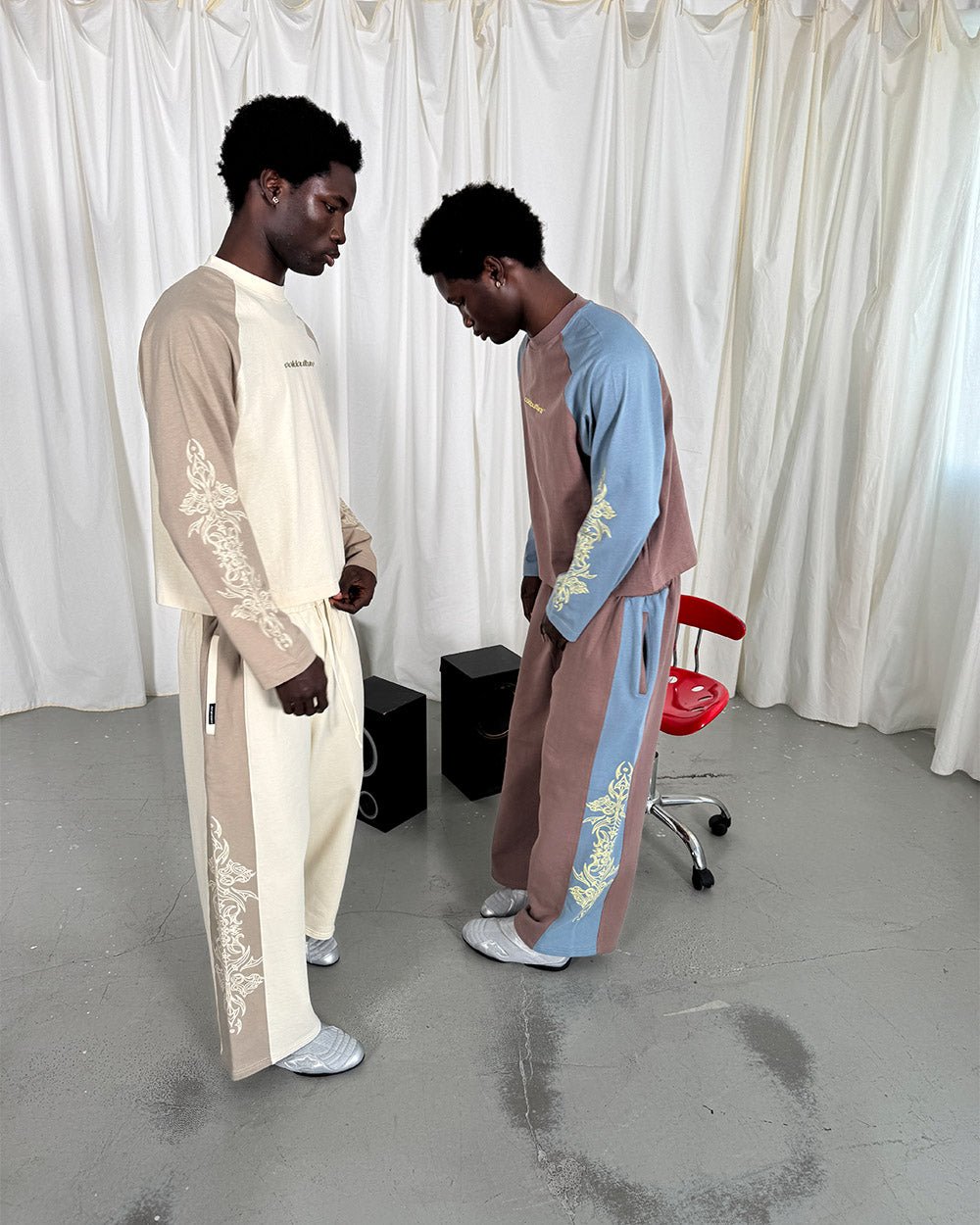 TRIBAL LONGSLEEVE GREY & OFF WHITE - Cold Culture