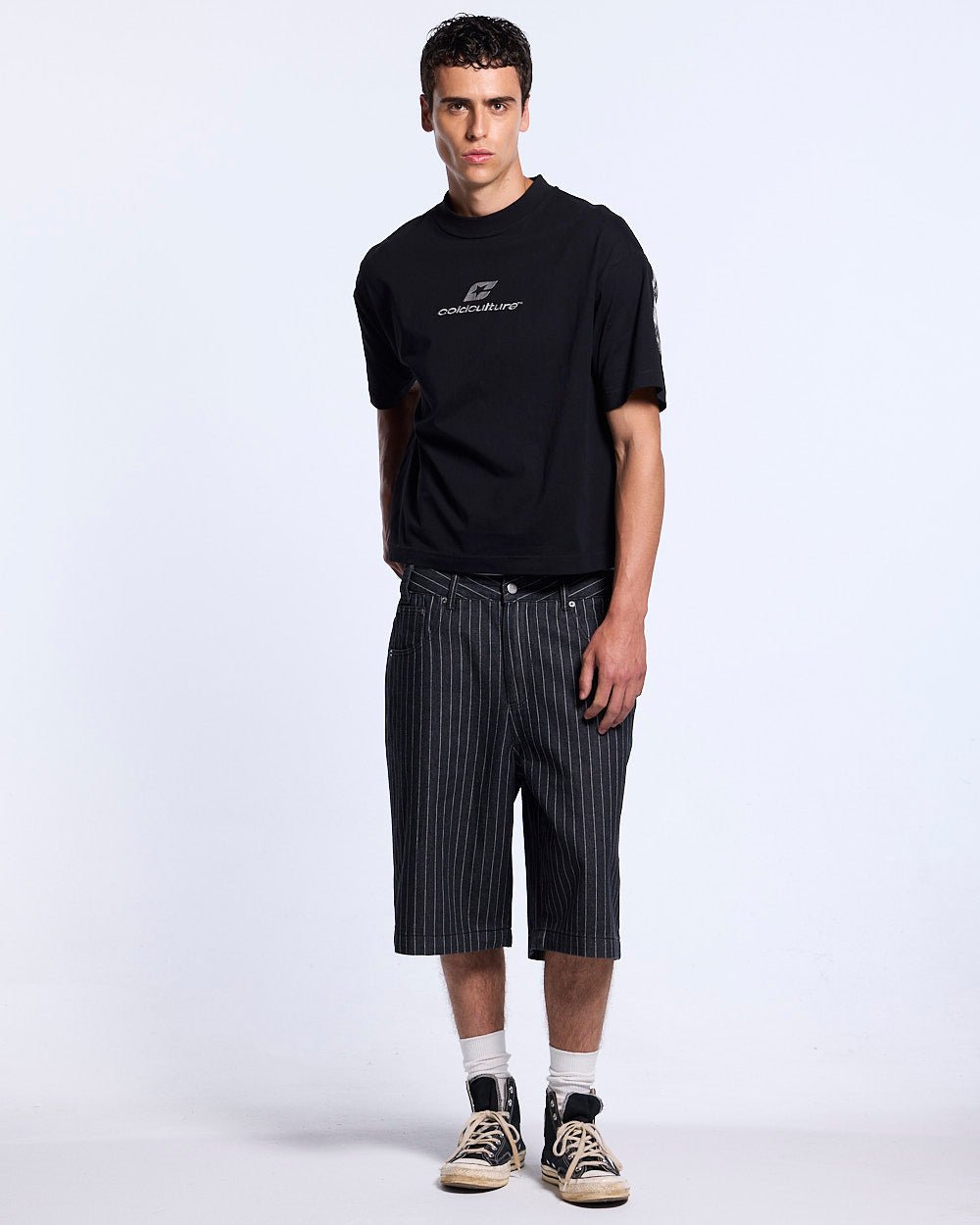 TRTN DISTRESS CURVED TEE BLACK - Cold Culture