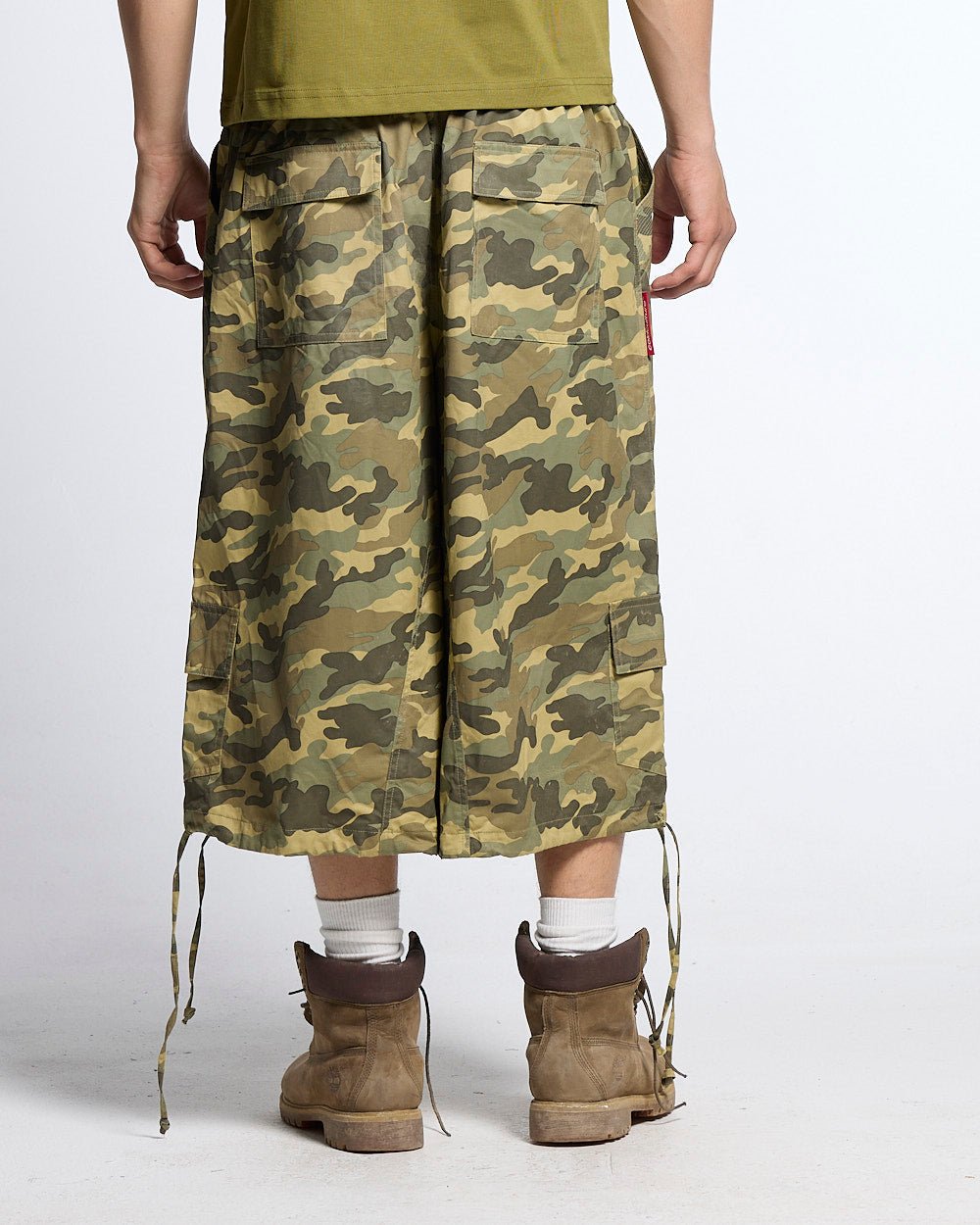 UTILITARY CAPRI PARACHUTE CAMO - Cold Culture