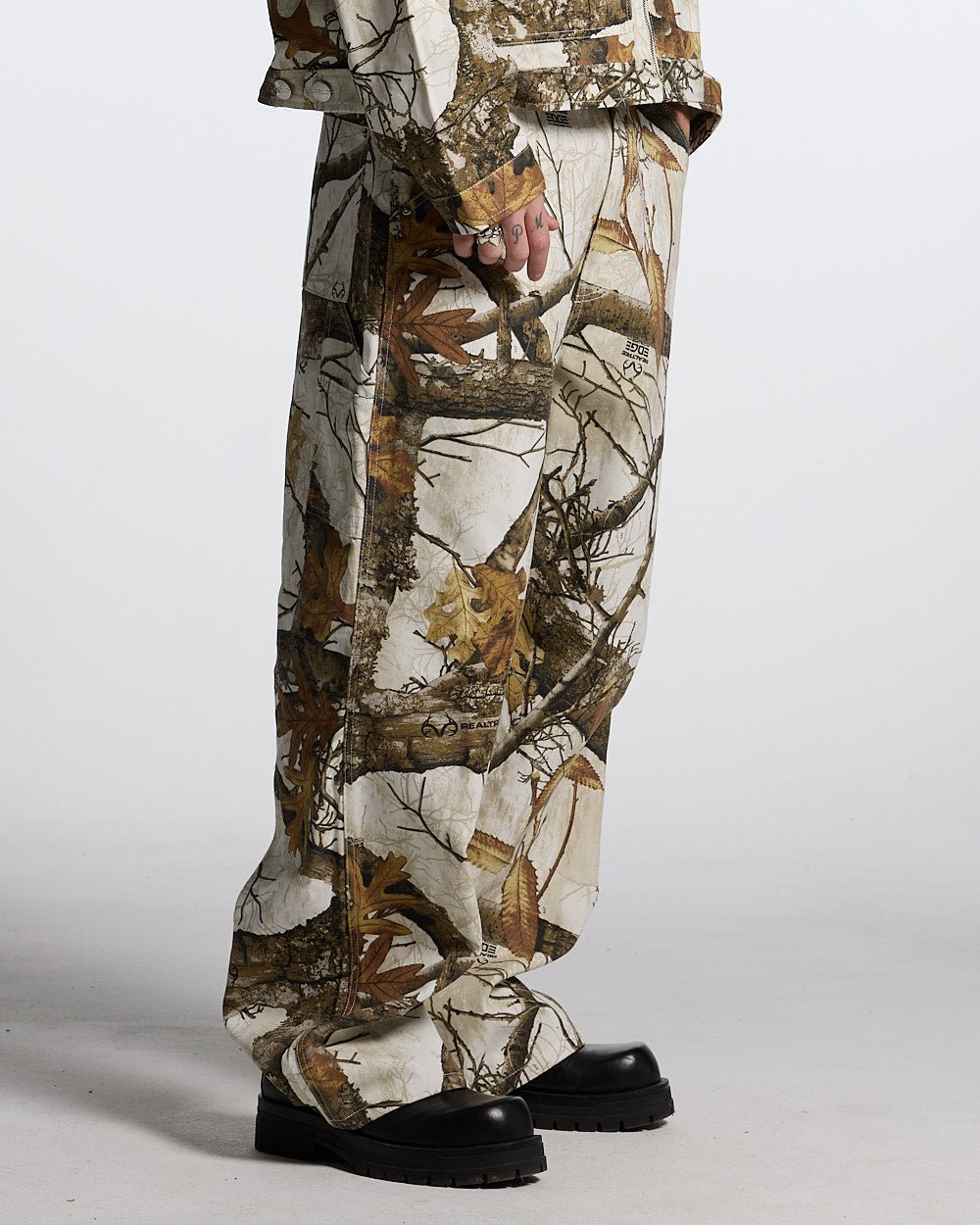 V1 CARPENTER PANTS REALTREE WHITE - COLD CULTURE