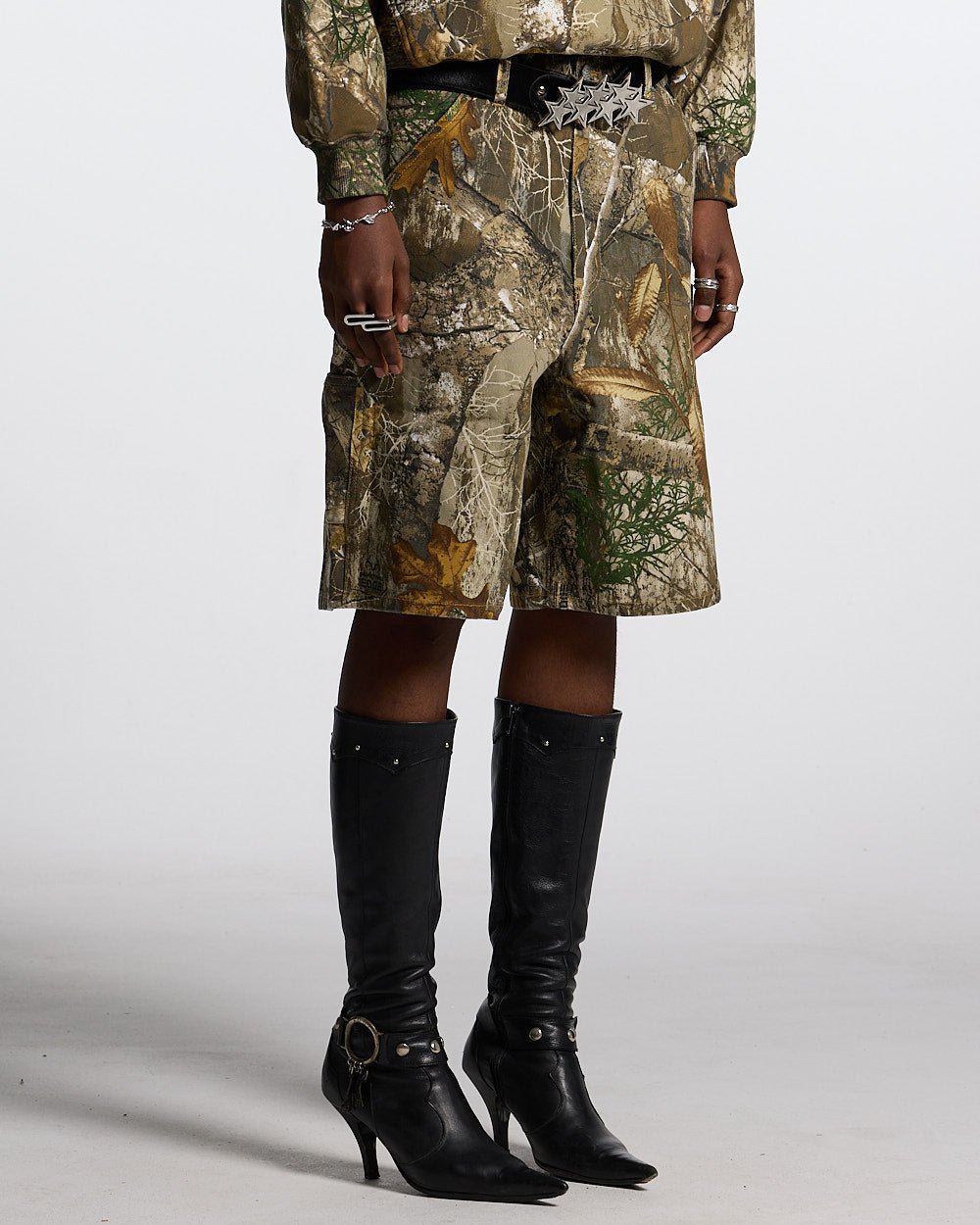 V1 CARPENTER SHORTS REALTREE - COLD CULTURE