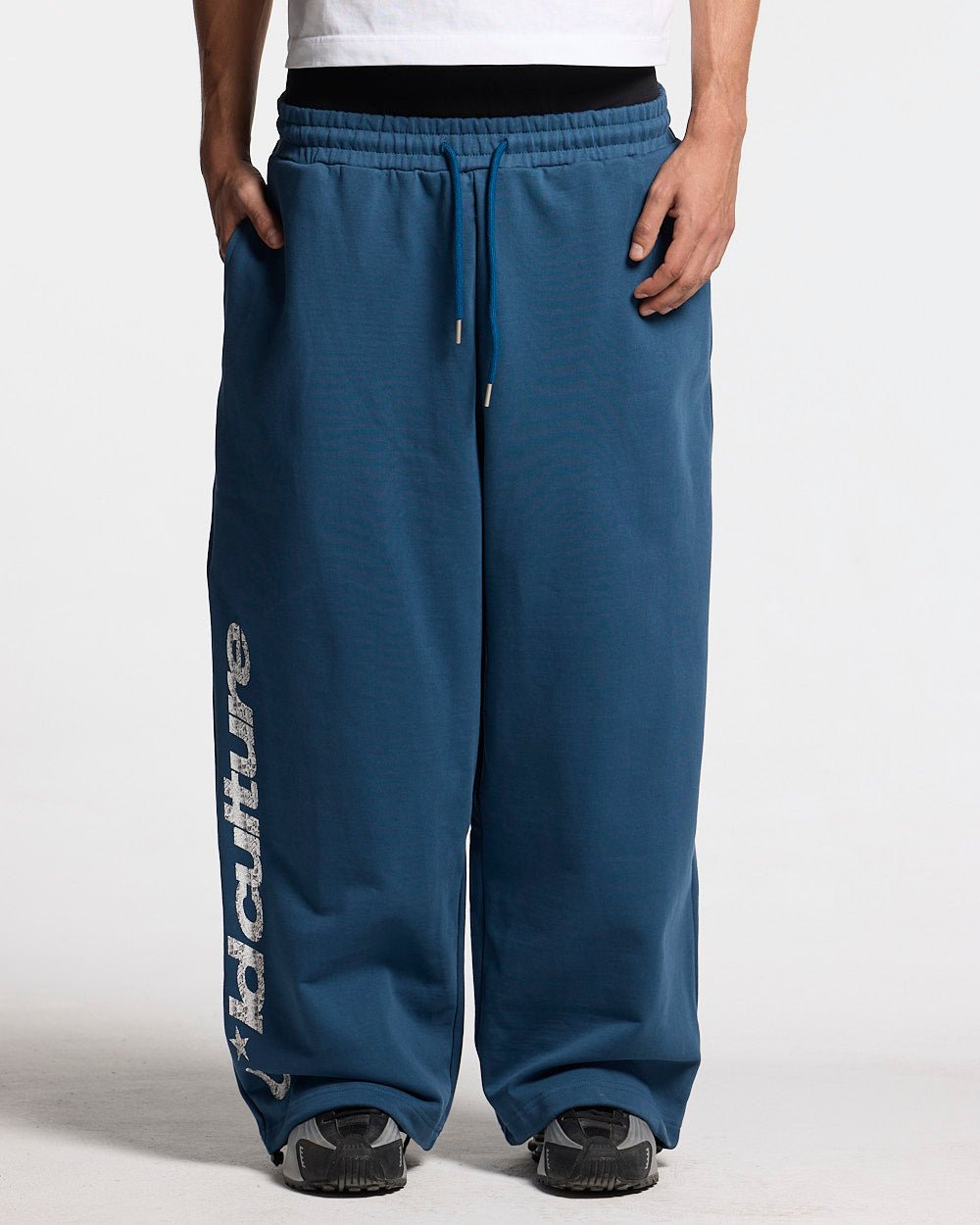 WILD SNAKE SWEATPANTS NAVY BLUE - Cold Culture
